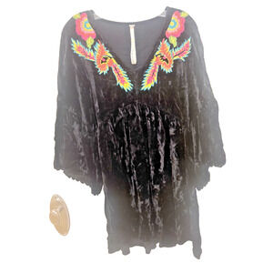 Uncle Frank Portrail Neckline Velvet Black Dress Size M Embroidered Flowers